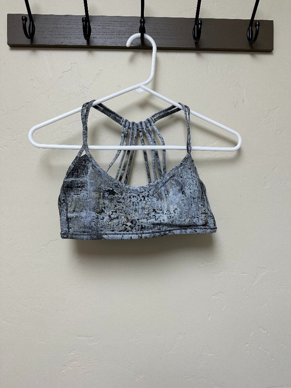 Lululemon Lighten Up Bra